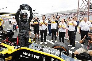 Renault marks Saudi female law change with F1 run