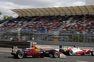 Dan Ticktum gana con ‘photo-finish’ en la 3ª manga del Norisring