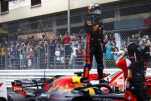 Ricciardo életveszélyes lenne Vettel számára a Ferrarinál?