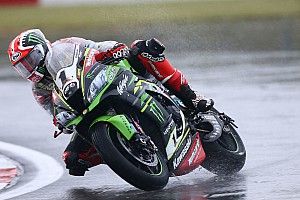 WorldSBK Inggris: Rea ungguli Sykes, Davies terjatuh