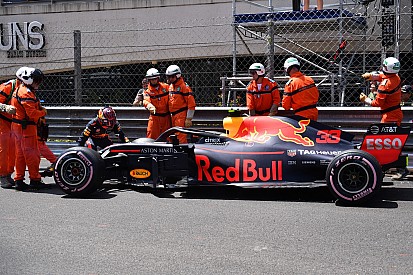 Red Bull: Verstappen would benefit from "modified approach"