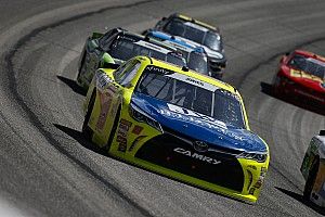 Daniel Suárez rescata puntos en una complicada carrera en Texas