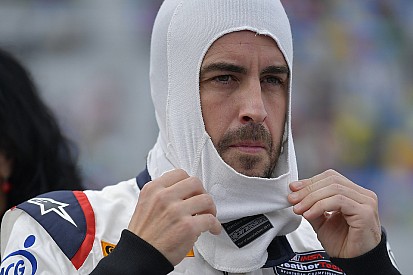 Организаторы WEC перенесли гонку в Японии ради Алонсо