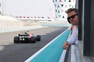 Rosberg: 2017'nin son yarışlarında Bottas hızlanmadı, Hamilton yavaşladı