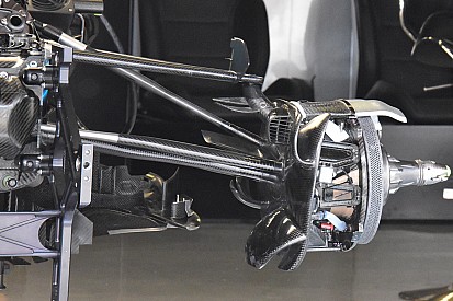 Mercedes: copiato dalla Sauber il profilo verticale sulla sospensione