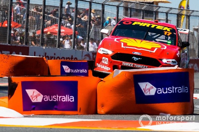 Gold Coast 600: McLaughlin on pole, Mostert hits the wall