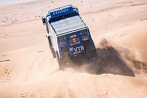Dakar, Camion Tappa 8: Kamaz domina anche con il... fantasma