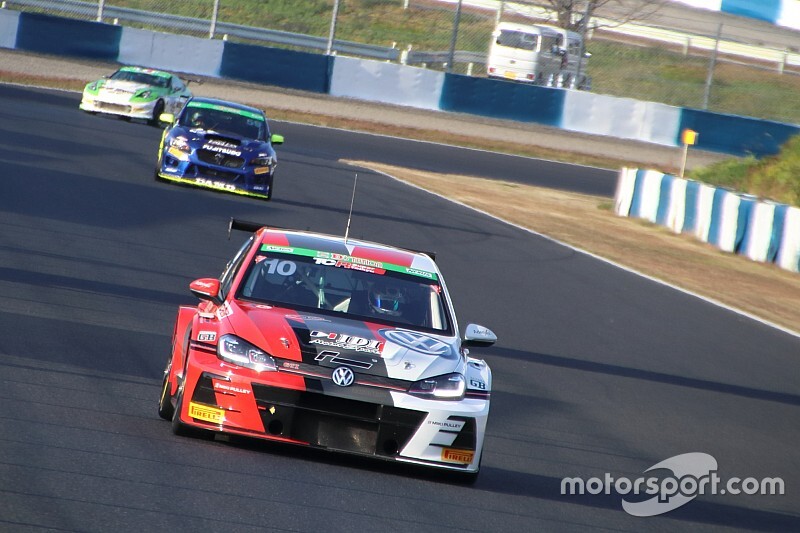 ST-TCRクラスはトップ4台がわずか2点差! 各クラス王座争いに注目