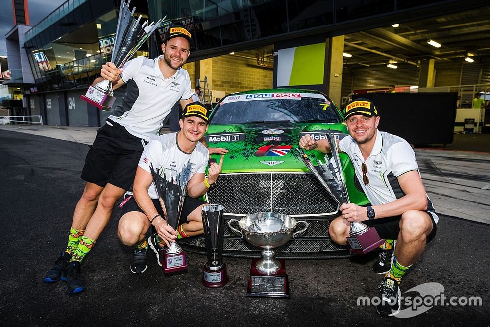 Il vincitore #7 Bentley Team M-Sport Bentley Continental GT3: Jules Gounon, Maxime Soulet, Jordan Pepper