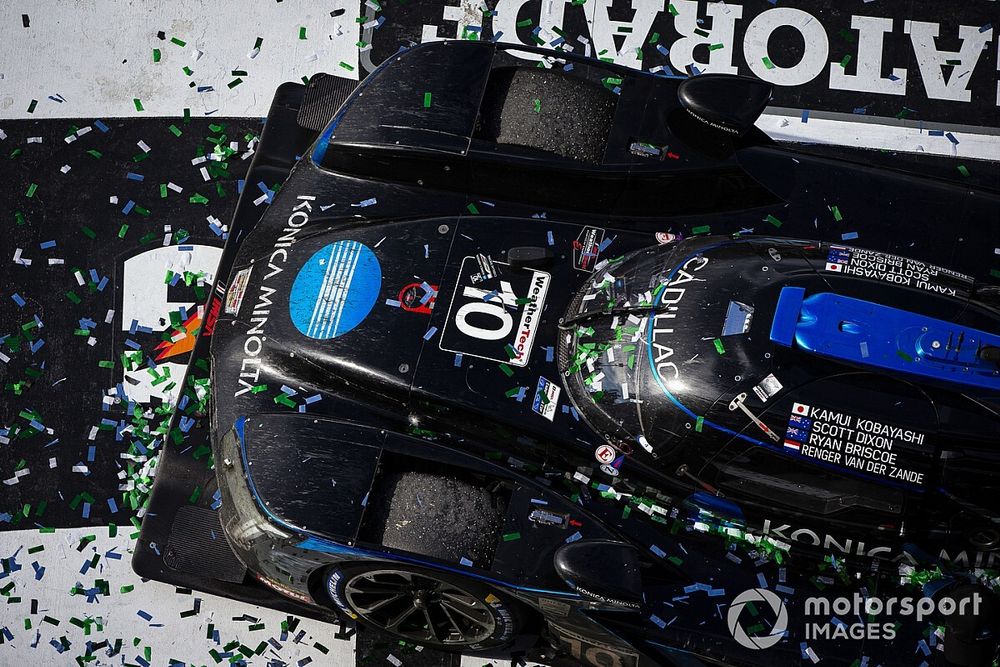 #10 Wayne Taylor Racing Cadillac DPi: Renger Van Der Zande, Ryan Briscoe, Scott Dixon celebrate the victory