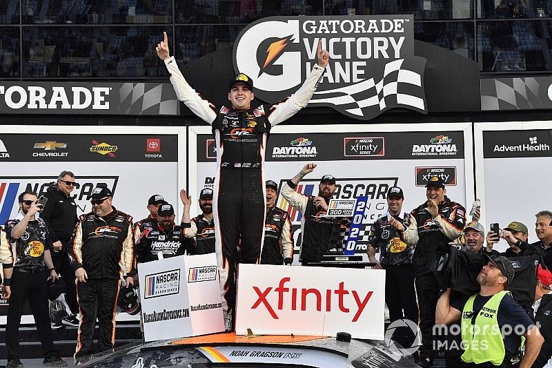 Race winner Noah Gragson, JR Motorsports, Chevrolet Camaro