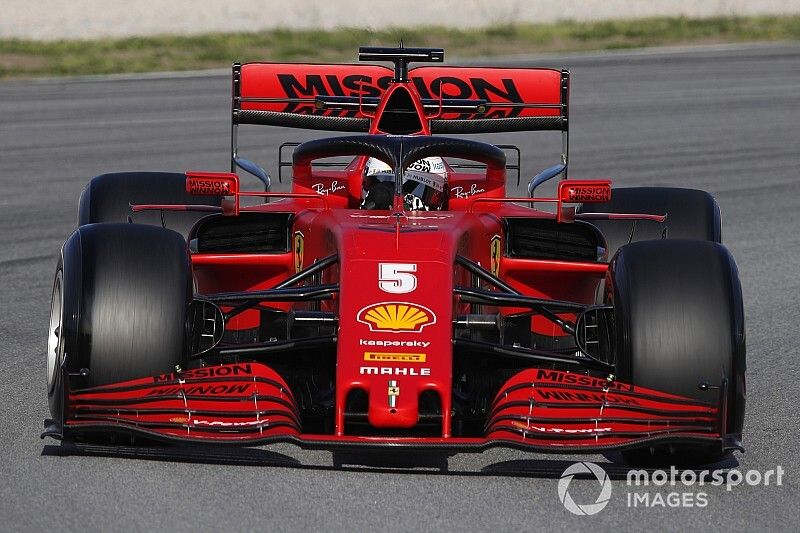 Ferrari teste de nouvelles pièces à Barcelone