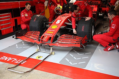 A Ferrari nem áll le: innovatív takargatási megoldás!