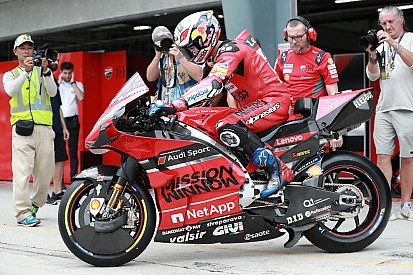 Лучшие фото с тестов MotoGP на «Сепанге»: воскресенье