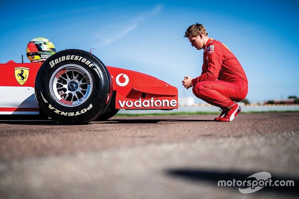Мик Шумахер сел за руль Ferrari своего отца перед ее продажей