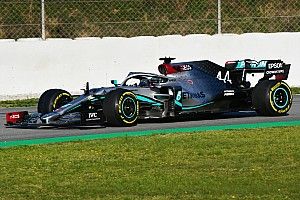 Анализ: почему Mercedes заставили уволить главного моториста