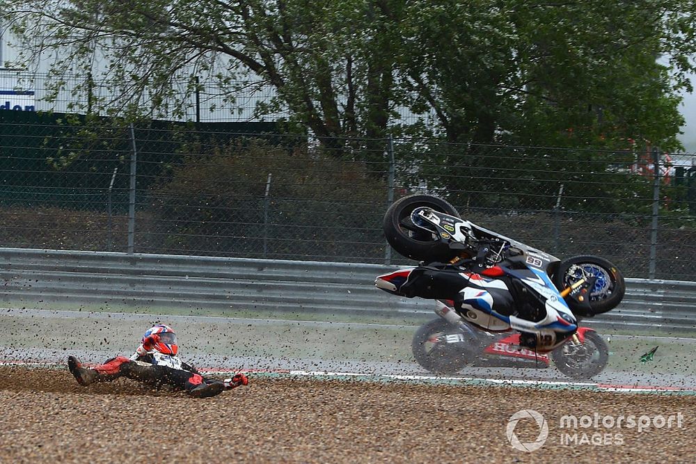 Sykes slams "reckless" Gerloff for eliminating both BMWs