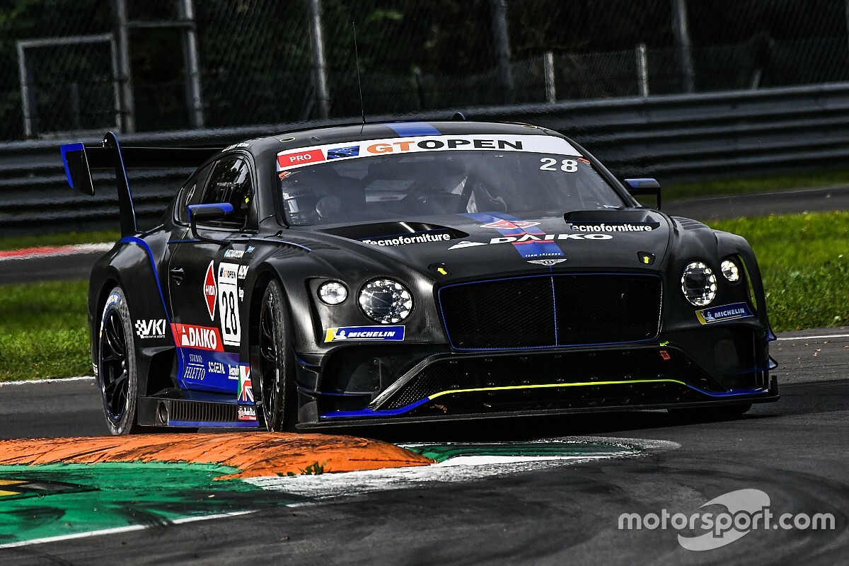 Kraksy w GT Open