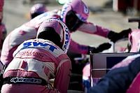 Un F&oacute;rmula 1 libre y un piloto resignado a jugar a Call of Duty