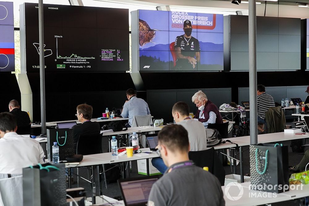 Lewis Hamilton, Mercedes AMG F1 in the press conference 