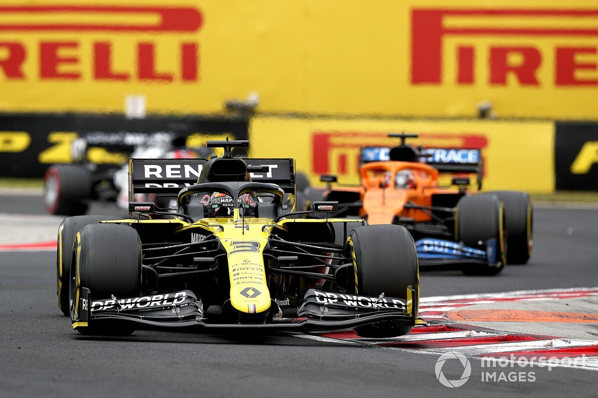 Ricciardo: "Renault, Ferrari'den biraz daha hızlı görünüyor"