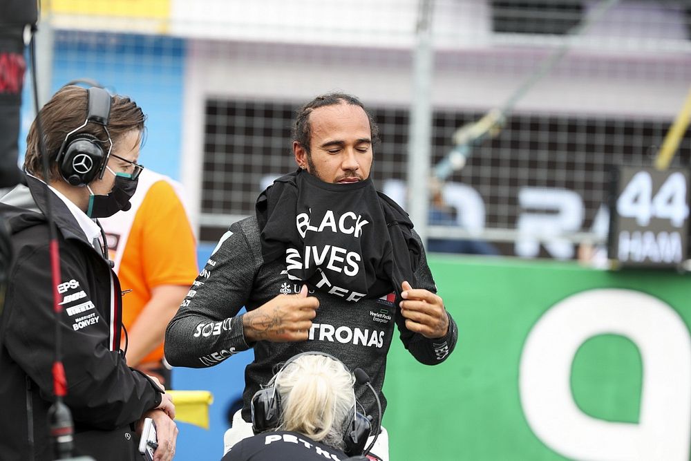 Hamilton, ırkçılık karşıtı etkinlik konusunda Grosjean'ı suçladı
