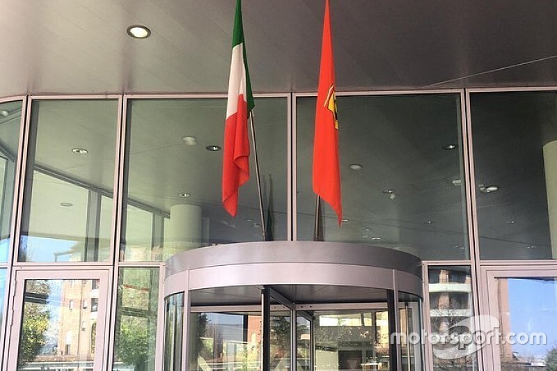 Ferrari kontynuuje tradycję
