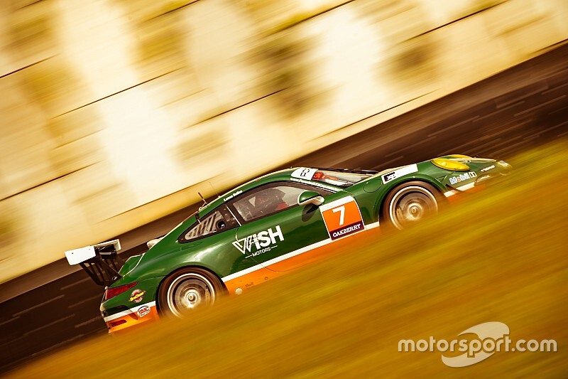 Porsche GT3 Cup: Lucas Salles larga na frente em Interlagos
