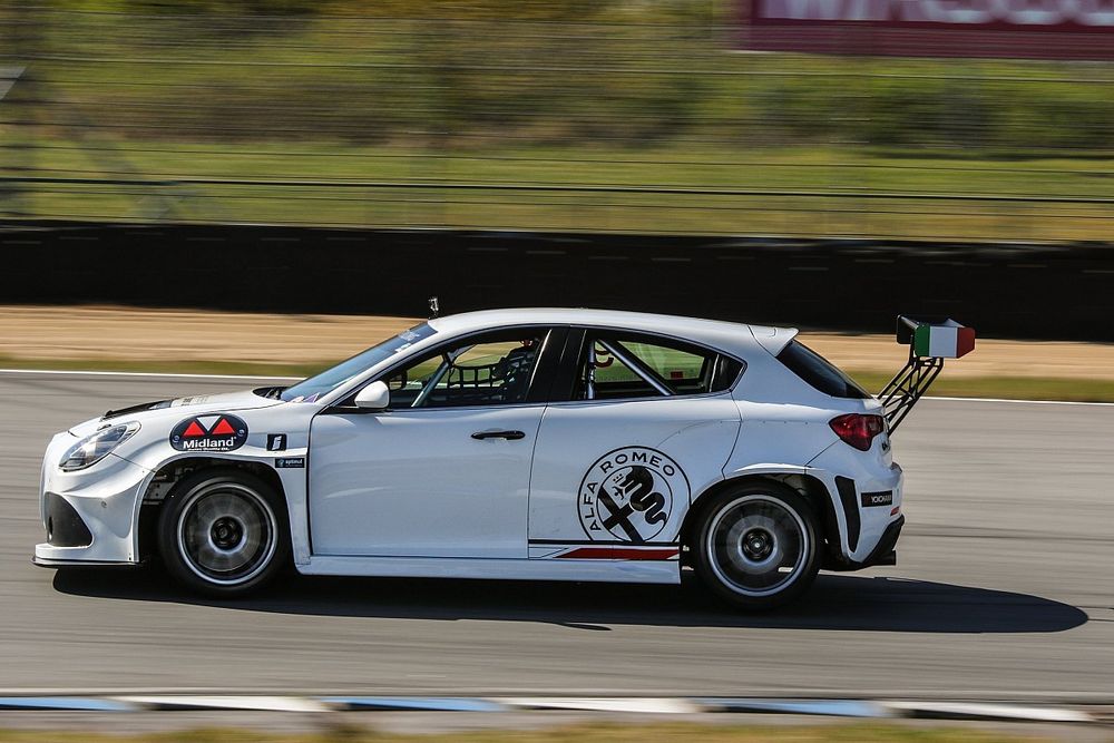 TCR: le Alfa Romeo di Romeo Ferraris volano nelle serie nazionali
