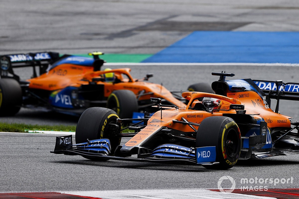 Sainz: "Pit stop hatası nedeniyle çok zaman kaybettik"
