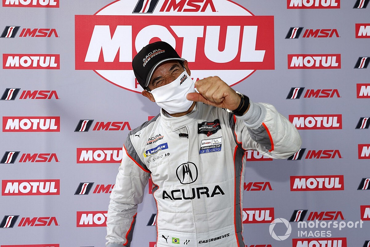 Castroneves gana la pole en Daytona y Montoya desde el cuarto