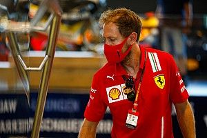Vettel, Aston Martin ve Red Bull'u karşılaştırmak istemiyor