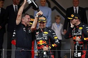 Horner: "Pérez y Verstappen tienen la misma oportunidad por el título"