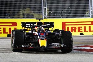 Verstappen se enfada con Red Bull tras quedarse sin combustible