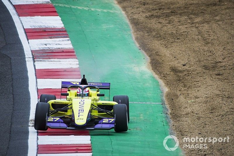 Powell se lleva la victoria; Chadwick, el título