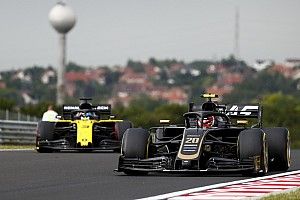 FIA направила Haas указание для Магнуссена по ходу гонки. Команда отказалась передавать его пилоту