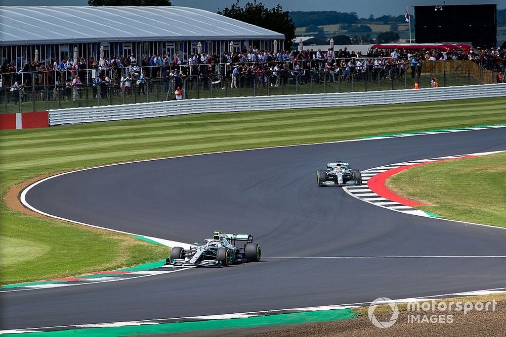 Valtteri Bottas, Mercedes AMG W10, leads Lewis Hamilton, Mercedes AMG F1 W10