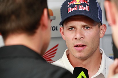 Bradl punge Crutchlow: "Dice molte cose, non è sempre produttivo"
