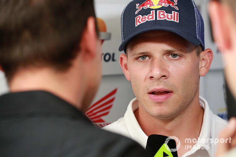 Bradl punge Crutchlow: "Dice molte cose, non è sempre produttivo"