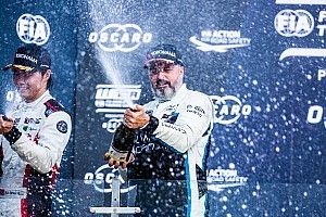 Course 1 -Yvan Muller s'impose pour Lynk & Co à Ningbo