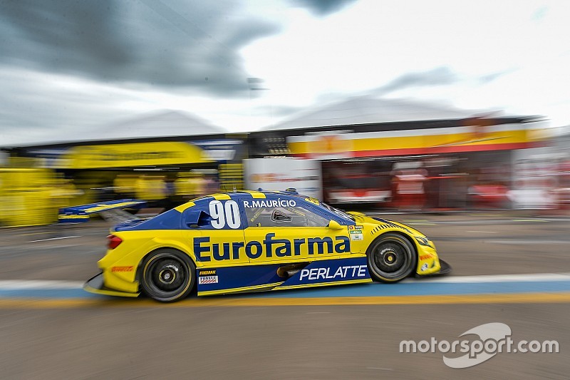 Stock Car: Ricardo Maurício supera Fraga e faz a pole no Velopark