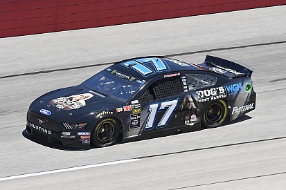 Suárez 12° y Ricky Stenhouse Jr al frente en la práctica final en Darlington