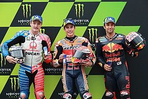 Márquez logra una pole antológica en Brno
