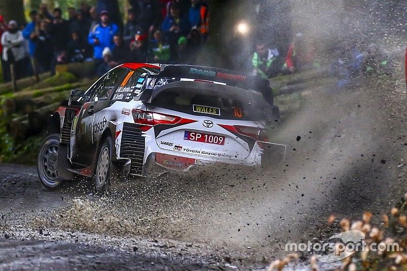 WRC, Rally Galles, PS7: Ogier si ripete. Latvala capotta!
