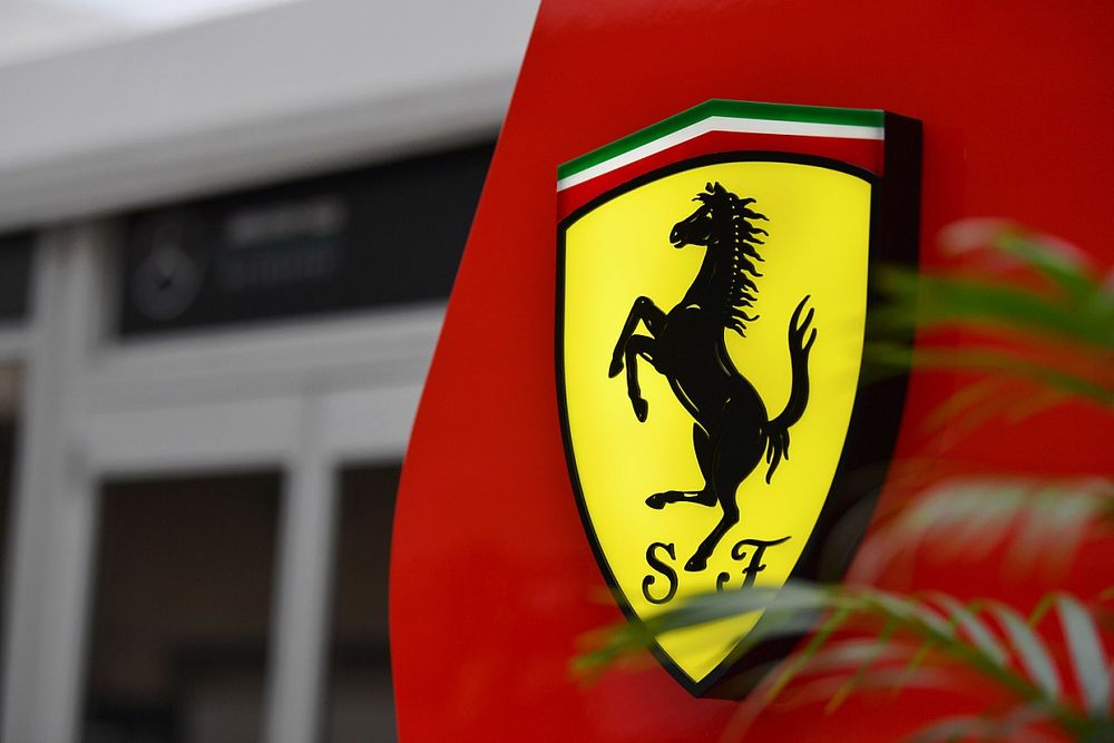 Ferrari logo 