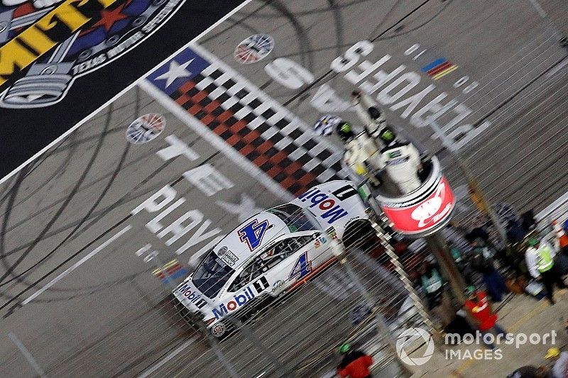 NASCAR Cup Series: Harvick dominan di Texas