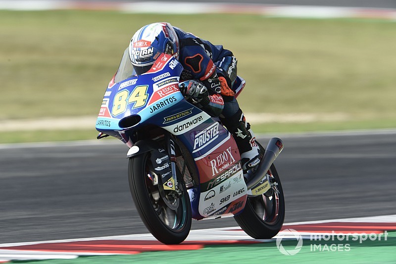 Moto3 Aragon: Kornfeil ondanks crash aan kop in eerste training