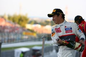 F1残留決定の角田裕毅、来季は飛躍の年となるか。先輩日本人ドライバーの“3年目”はどうだった?