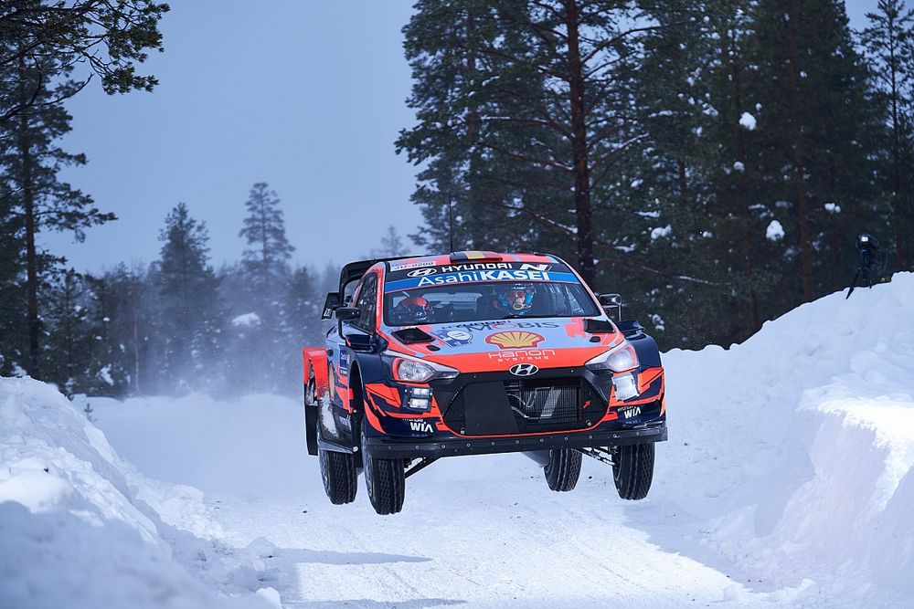 Dominacja Tanaka, awans Neuville’a