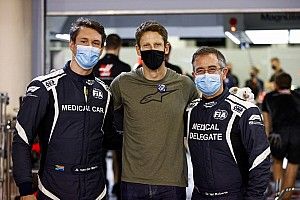 GALERIA: Grosjean volta ao paddock e gera comoção ao encontrar Haas e equipe médica que o socorreu